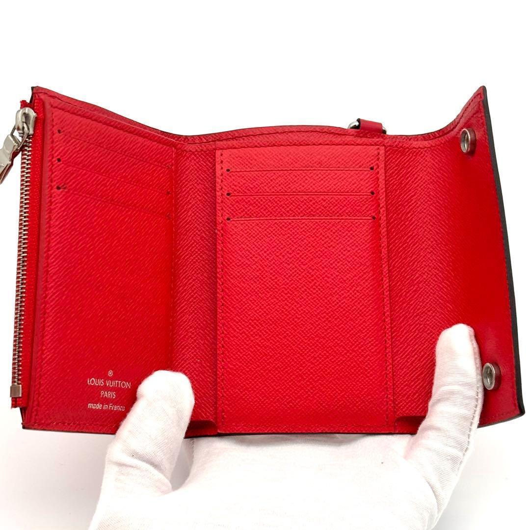 Louis Vuitton Wallet Supreme Epi Chain Shoulder Bag — view 4