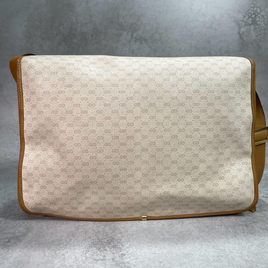 Gucci GG Shoulder Bag Beige Brown Logo Leather — view 3