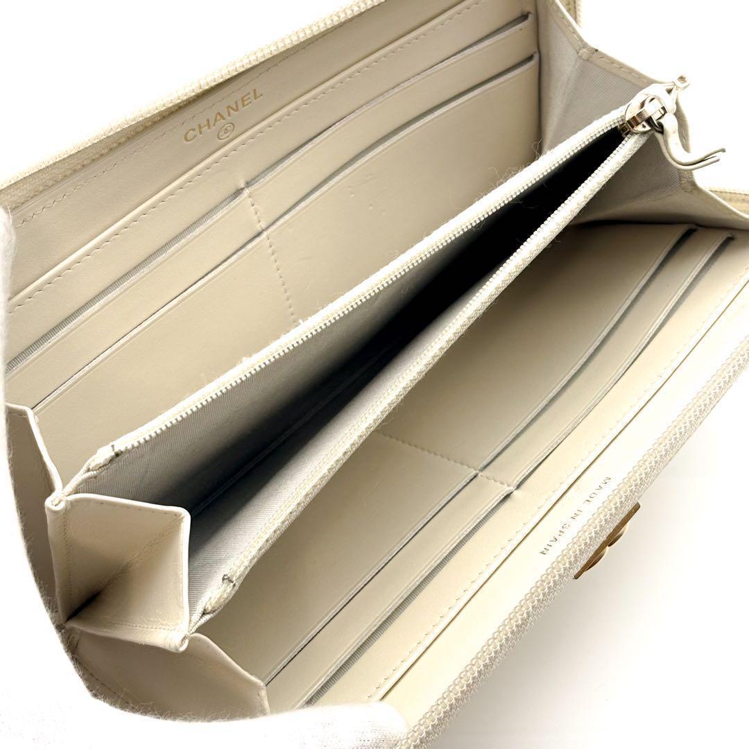 Chanel Wallet Round Wallets Cream — view 3
