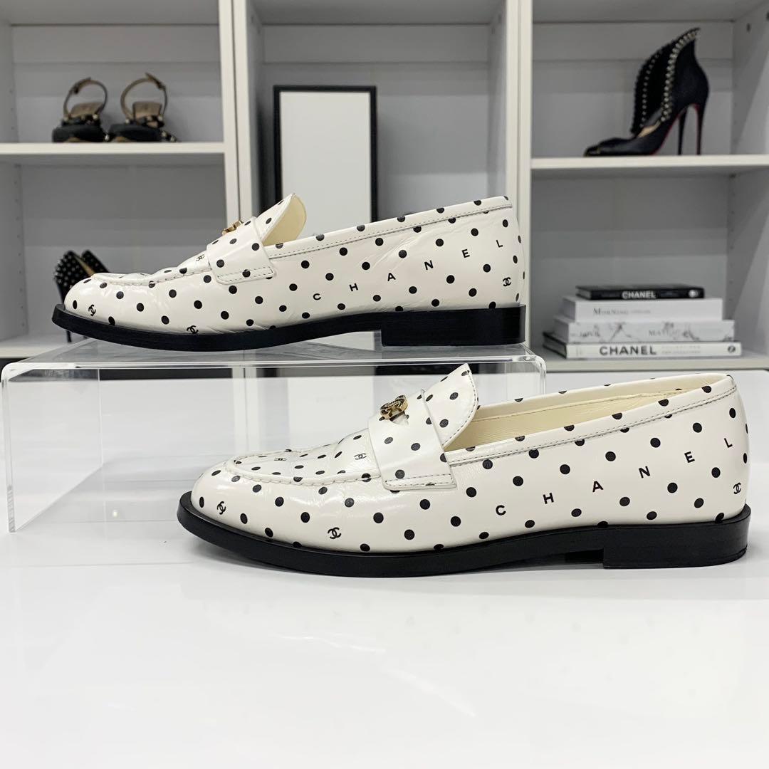 Chanel CC Logo Leather Dot Loafers White Black — view 3