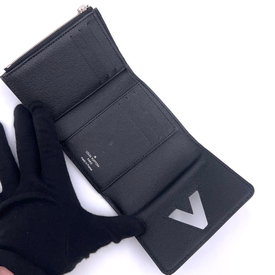 Louis Vuitton Epi Portefeuille Twist Compact Trifold Wallet Black — view 3
