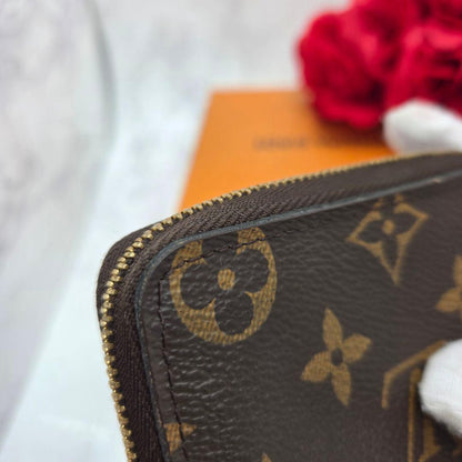 Louis Vuitton Monogram Zippy Coin Purse — view 5