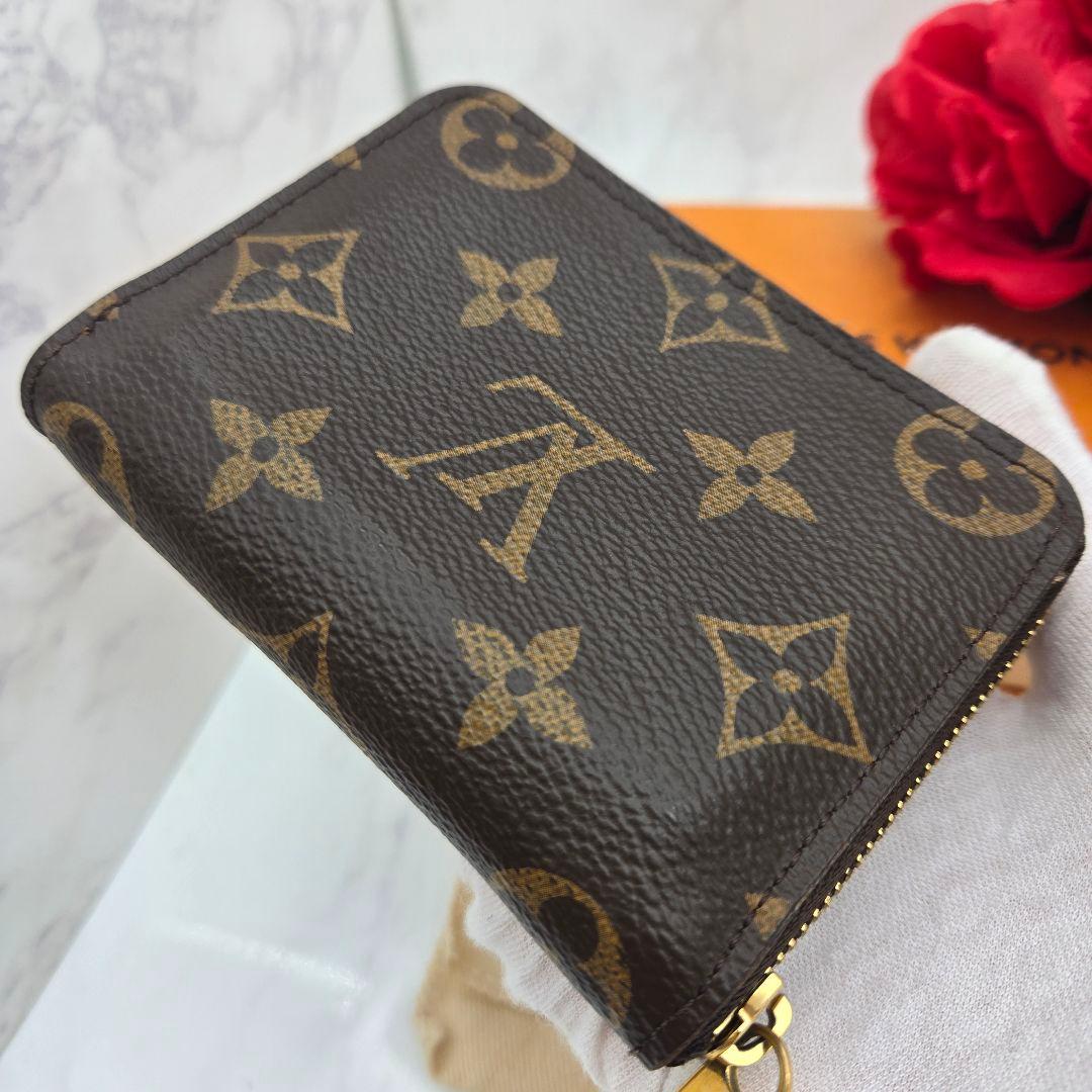 Louis Vuitton Monogram Zippy Coin Purse — view 9