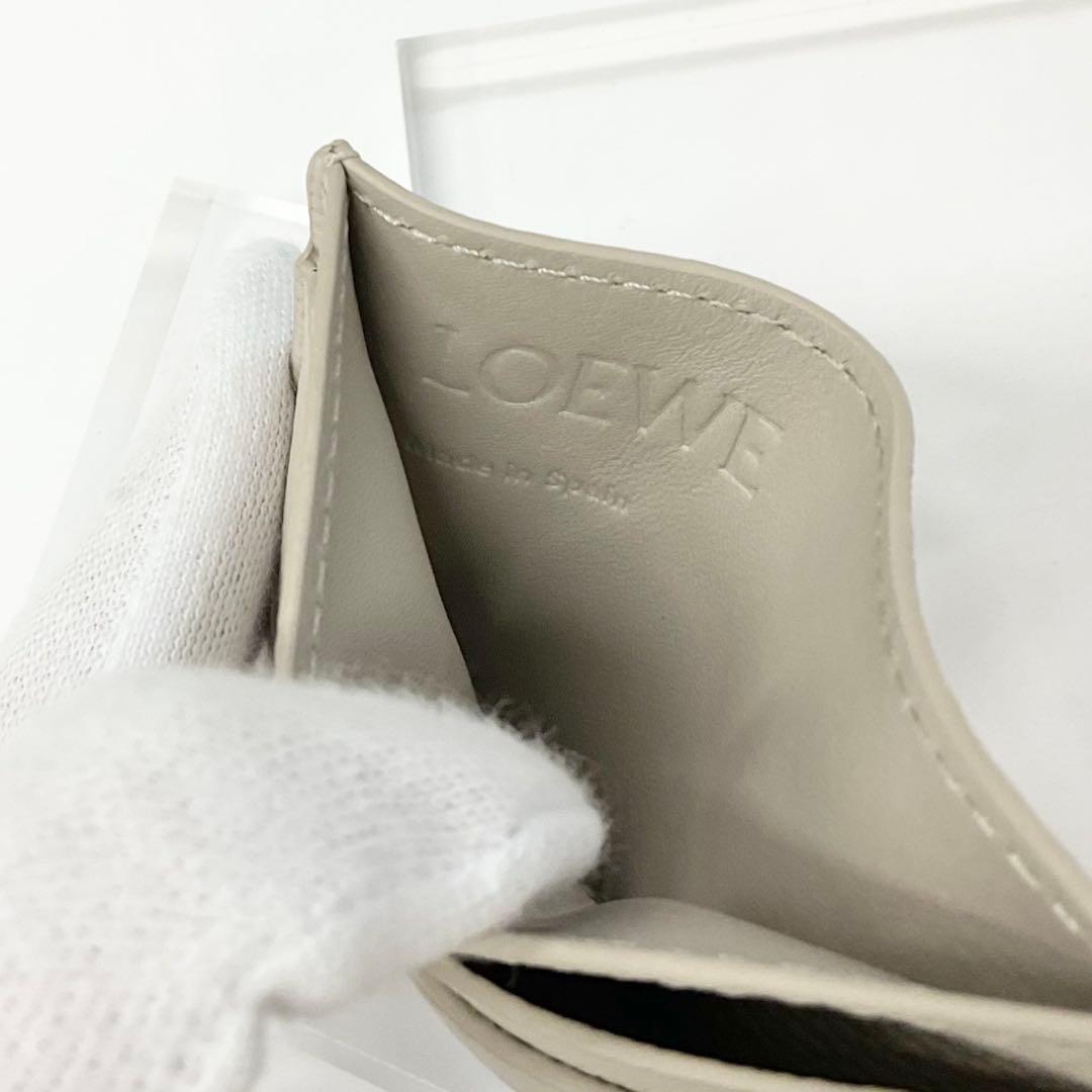 Loewe Calfskin Anagram Logo Card Case Beige — view 5