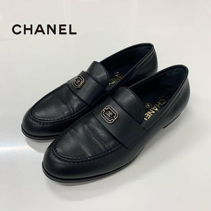 Chanel CC Logo Leather Loafers Black
