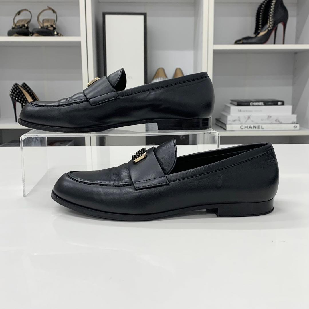 Chanel CC Logo Leather Loafers Black — view 3