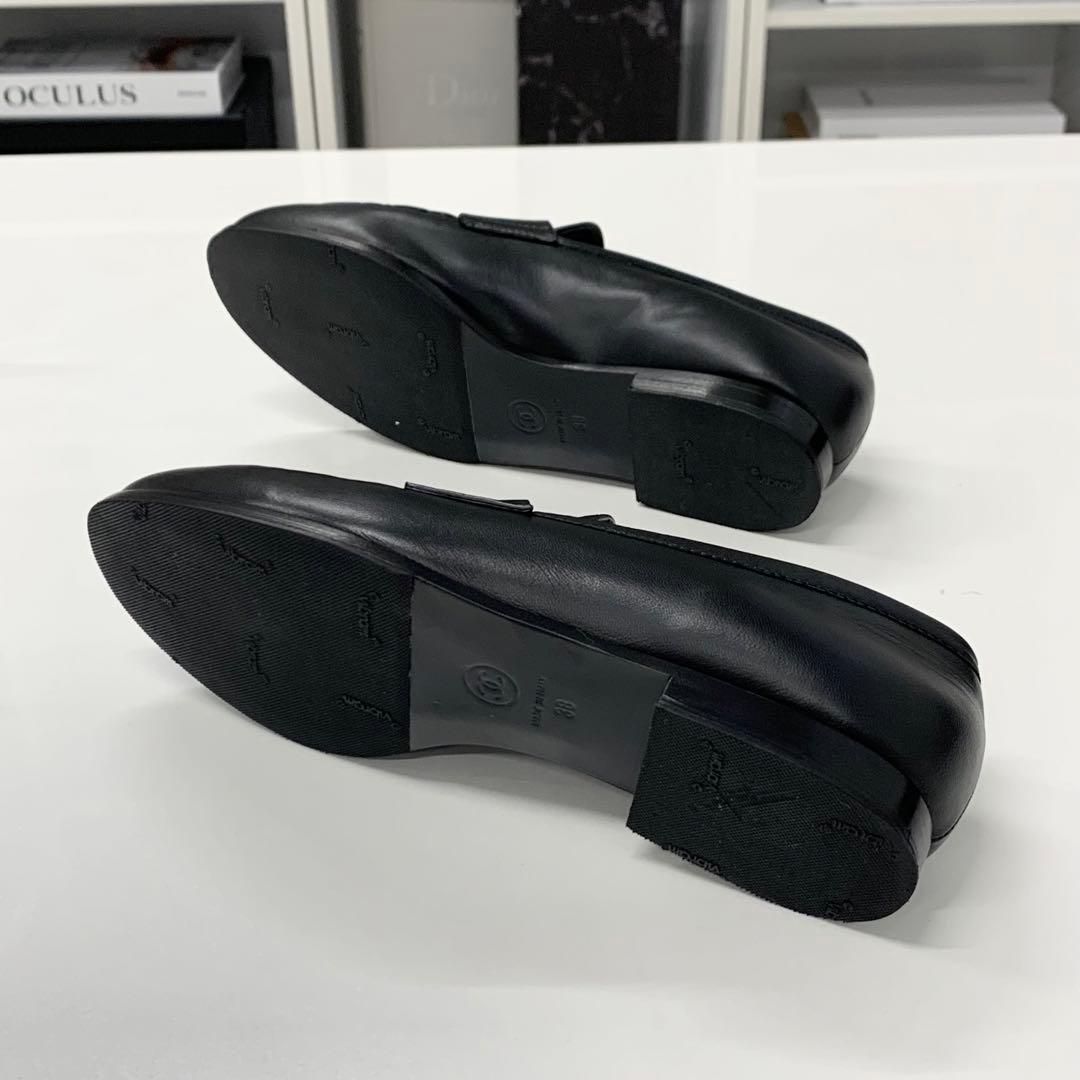 Chanel CC Logo Leather Loafers Black — view 6