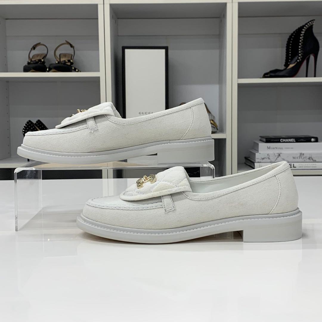 Chanel Canvas CC Logo Turnlock Loafers Denim Light Blue — view 3
