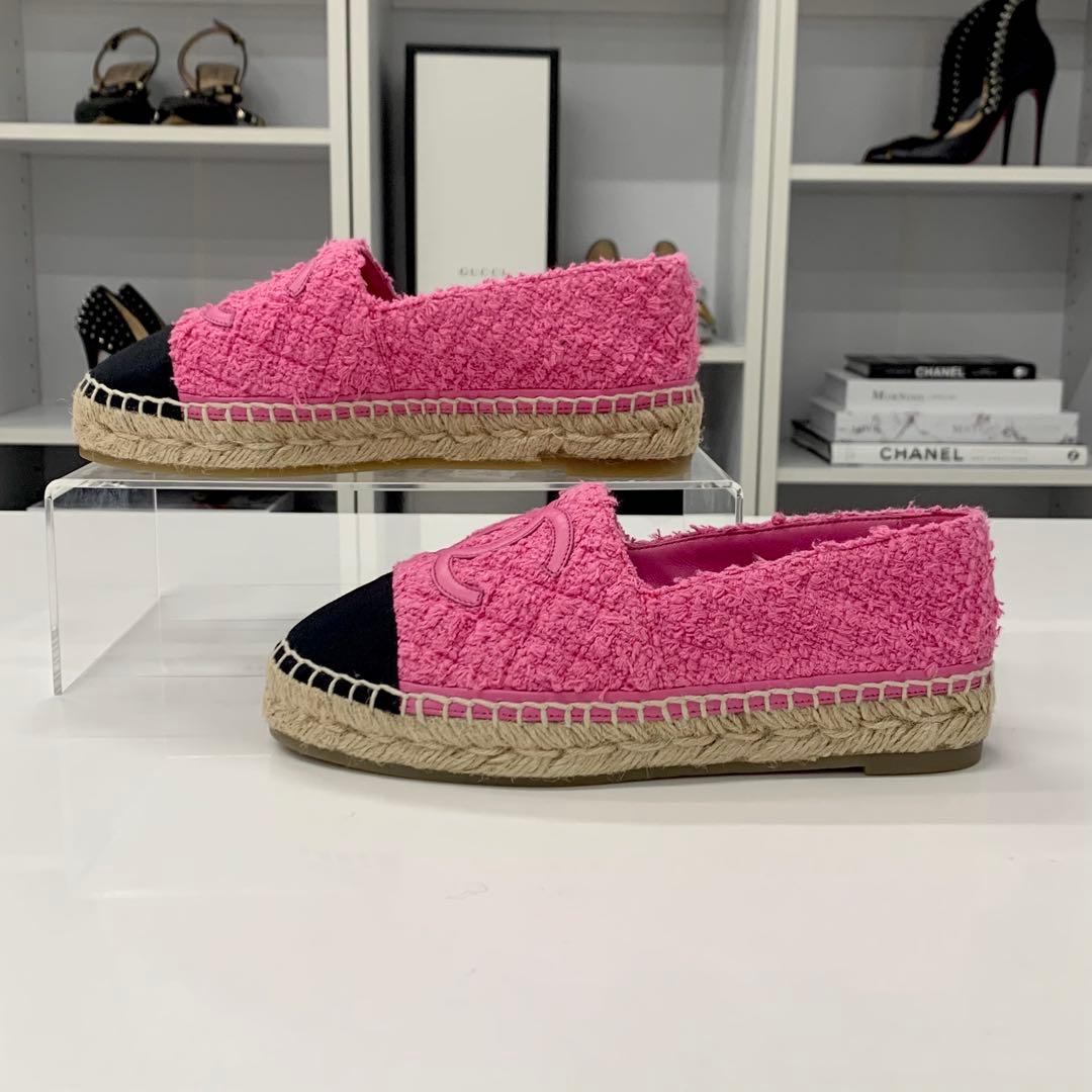 Chanel CC Logo Espadrilles Tweed Leather Flat Shoes Pink — view 3