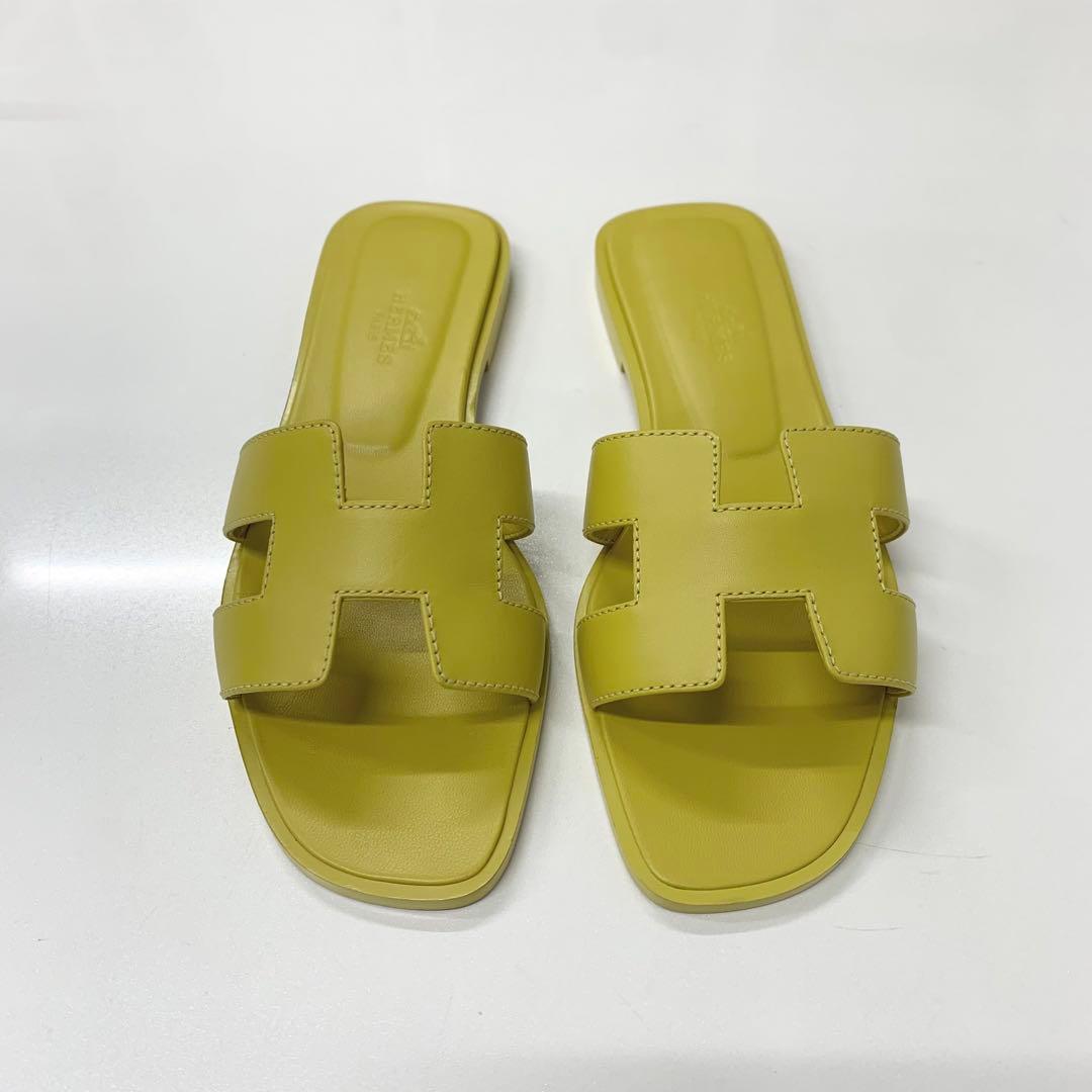 Hermes Oran Leather Flat Sandals Yellow — view 2