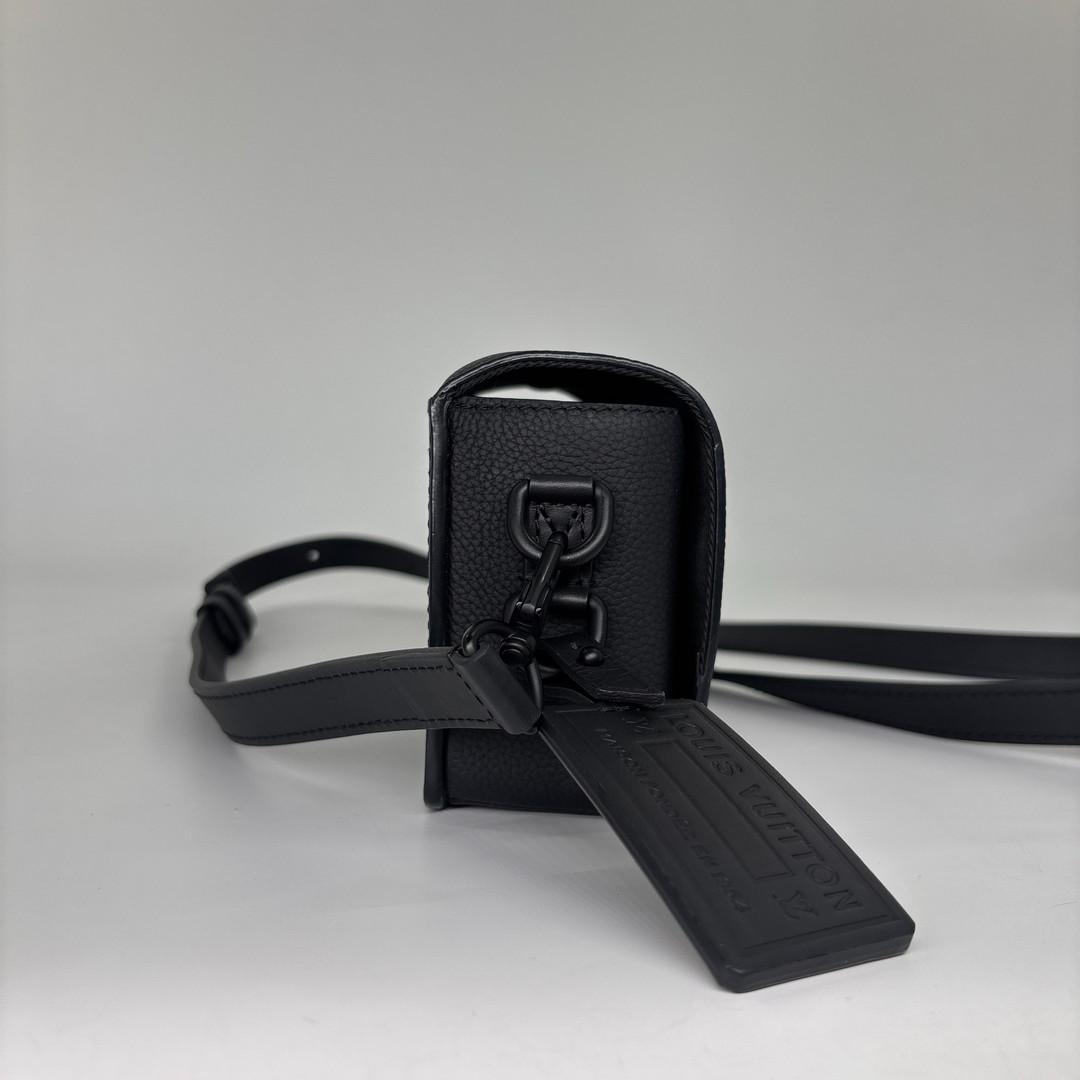Louis Vuitton LV Aerogram Fastline Shoulder — view 4
