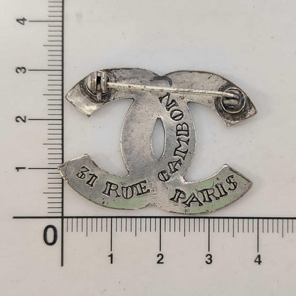Chanel Brooch CC Logo Silver Vintage — view 3