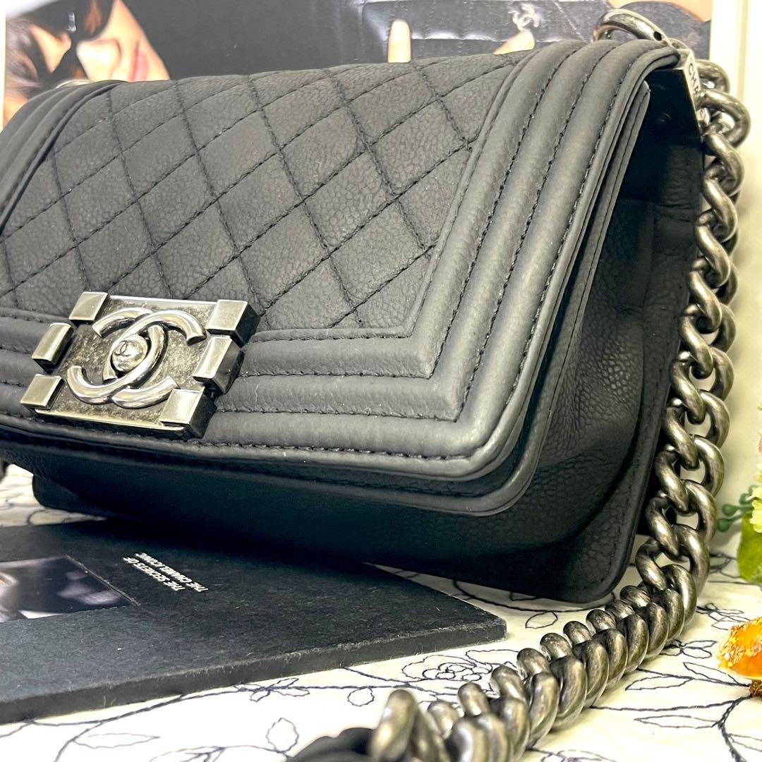 Chanel Quilted Boy Shoulder Bag Black — view 5