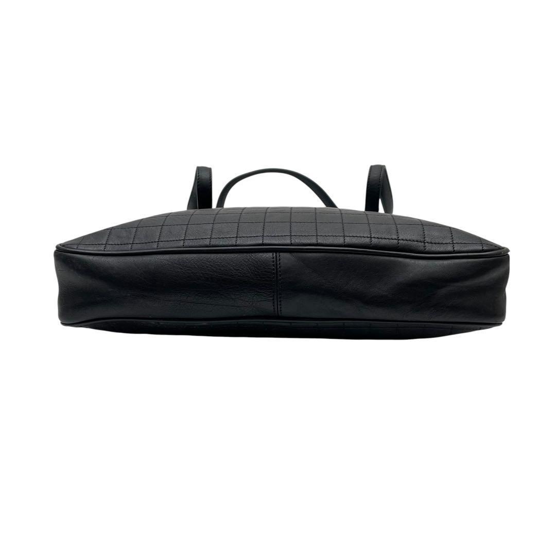 Celine Triomphe Quilted Leather Shoulder Tote — view 5