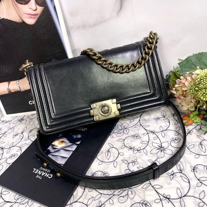 Chanel Boy Chain Shoulder Bag Logo