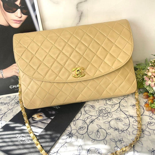 Chanel Vintage Quilted Chain Shoulder Bag