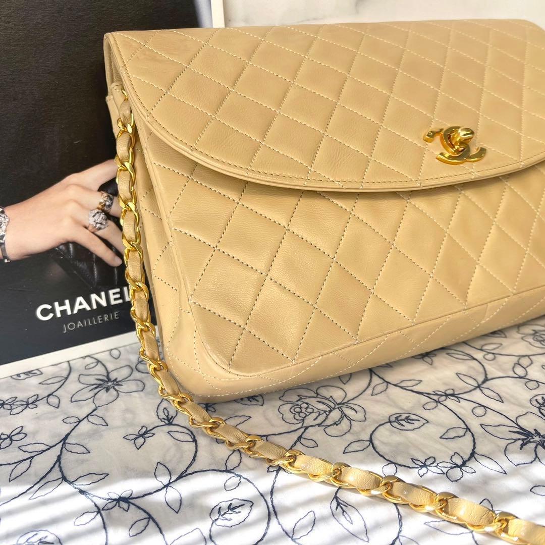 Chanel Vintage Quilted Chain Shoulder Bag — view 3