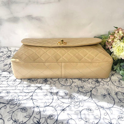 Chanel Vintage Quilted Chain Shoulder Bag — view 7