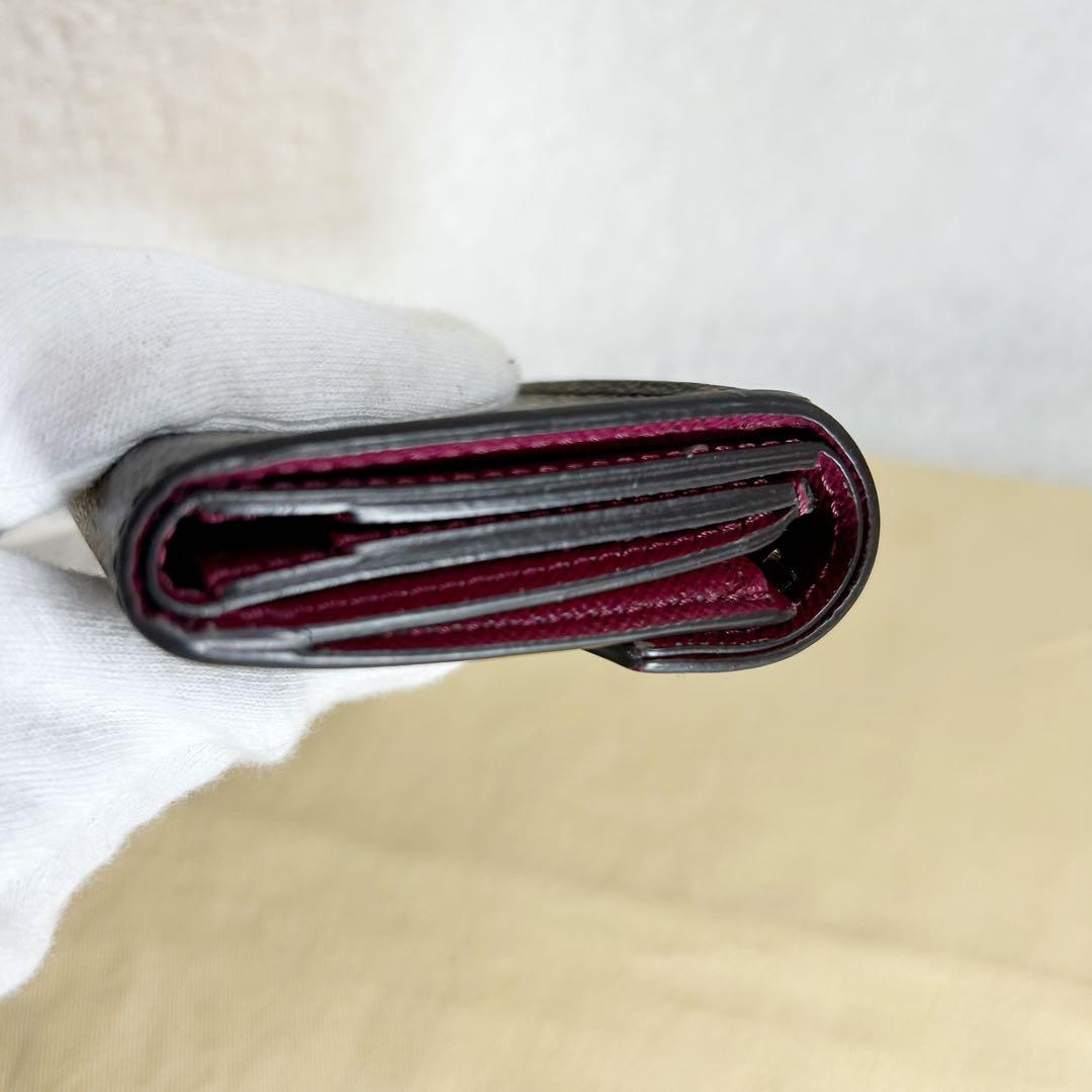 Louis Vuitton Portefeuille Zoe Fuchsia Trifold Wallet