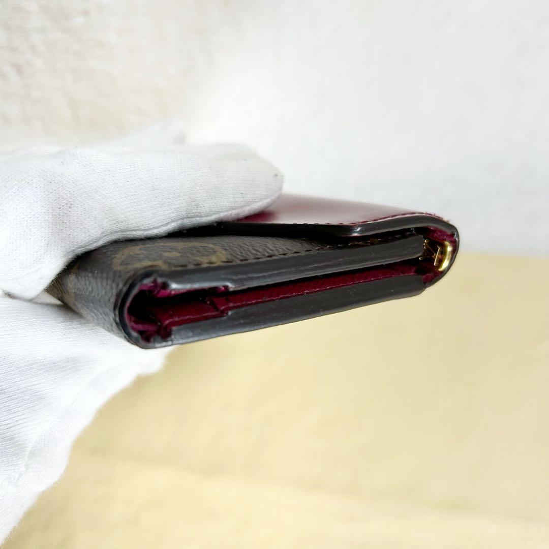 Louis Vuitton Portefeuille Zoe Fuchsia Trifold Wallet