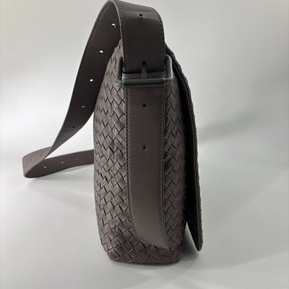 Bottega Veneta Super Intrecciato Shoulder Bag Brown — view 4