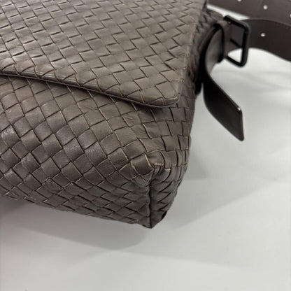 Bottega Veneta Super Intrecciato Shoulder Bag Brown — view 7