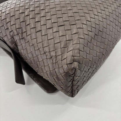 Bottega Veneta Super Intrecciato Shoulder Bag Brown — view 9