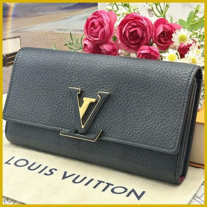 Louis Vuitton Portefeuille Capucines Wallet