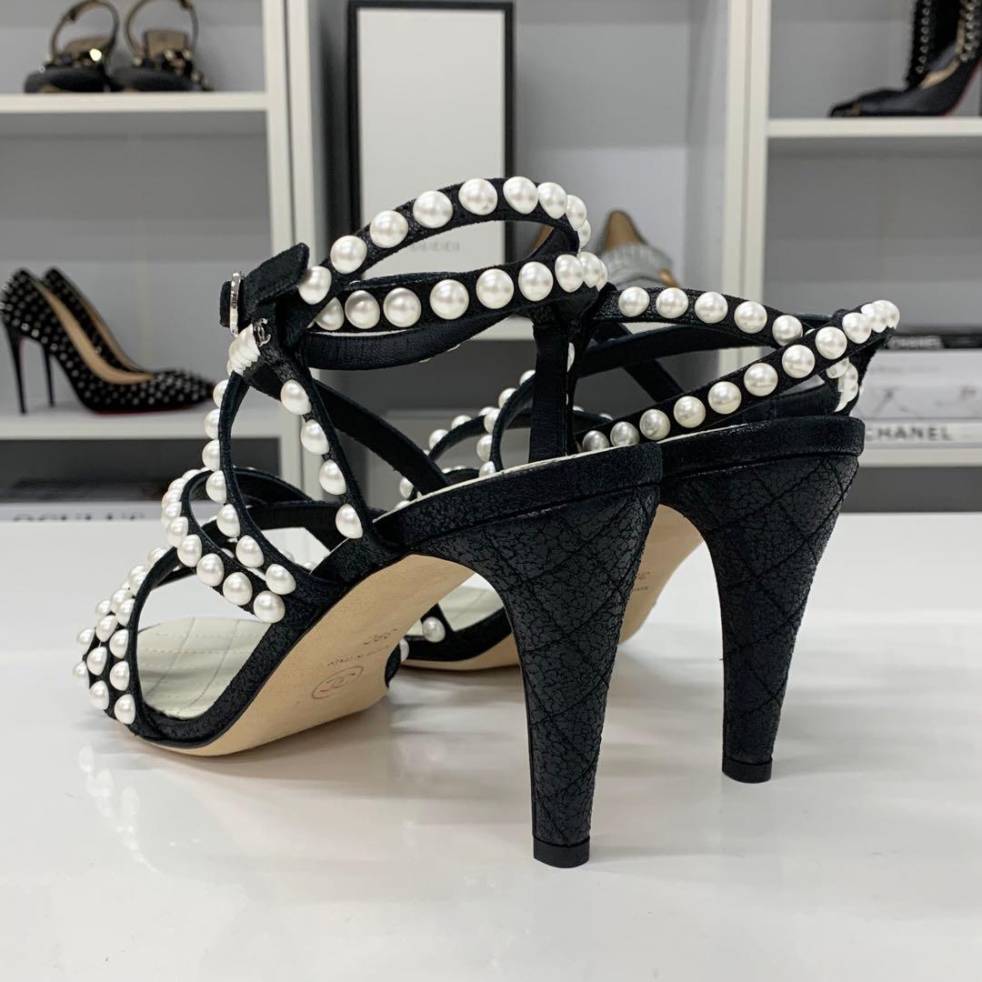 Chanel Leather CC Logo Pearl Quilted Strap Sandals Black