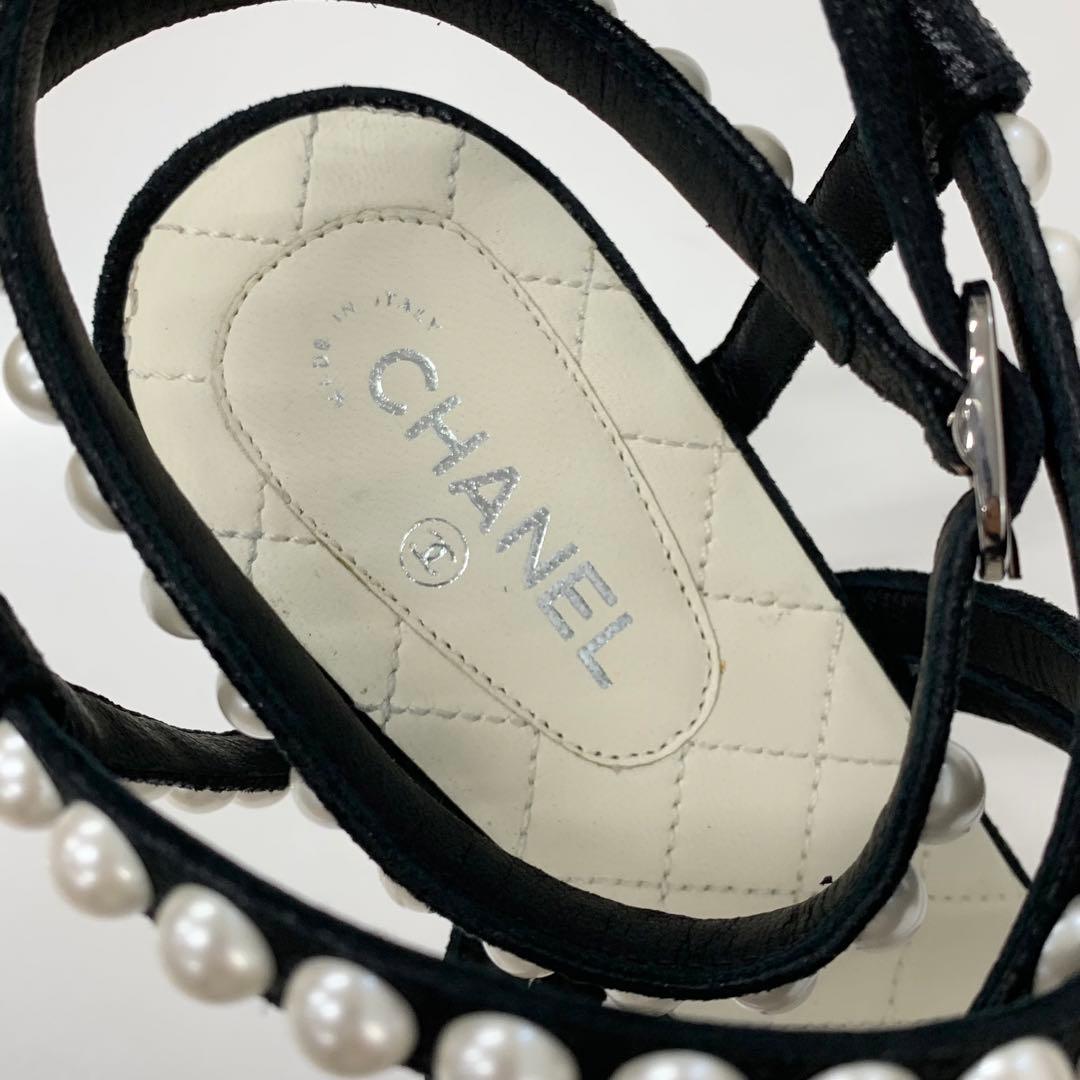 Chanel Leather CC Logo Pearl Quilted Strap Sandals Black