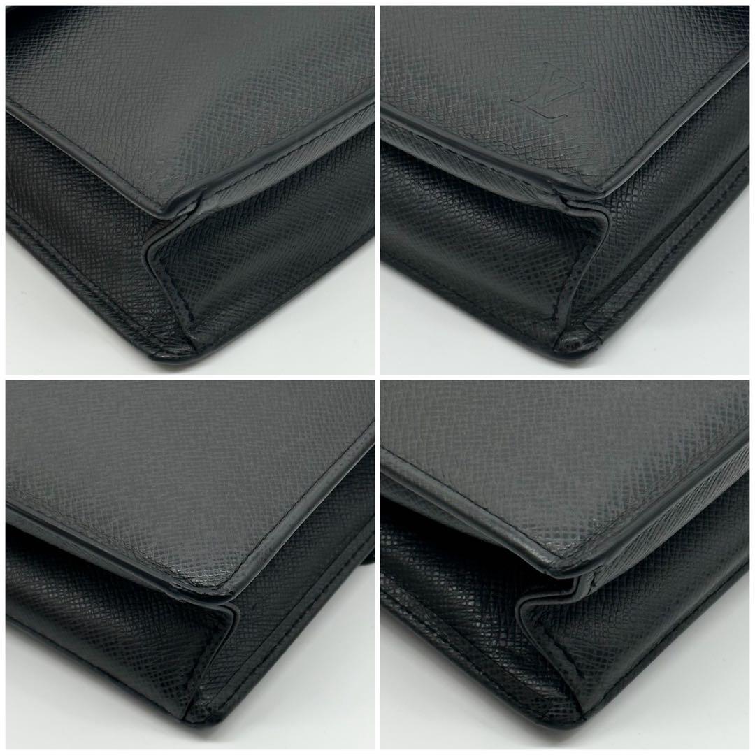 Louis Vuitton Selenga Taiga Clutch Leather — view 6