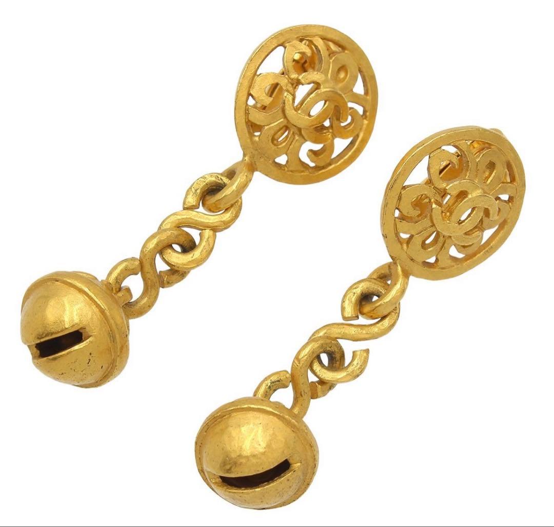Chanel Coco Mark Bell Motif Swing Earring 95P