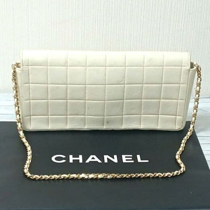 Chanel Chocolate Chain Shoulder Lambskin Turnlock White — view 2