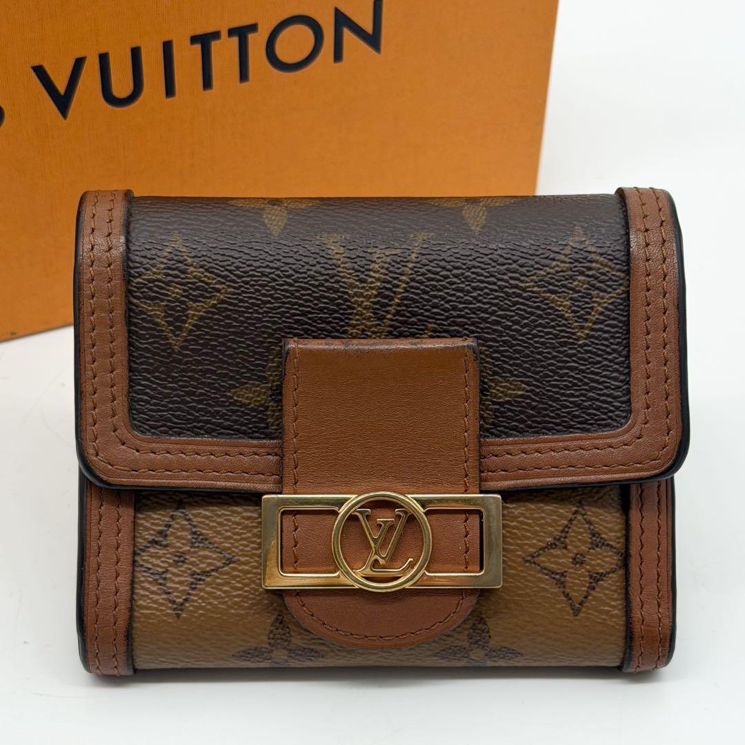 Louis Vuitton Portefeuille Dauphine Compact Reverse Monogram Wallet — view 2