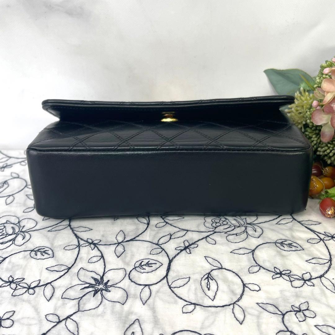 Chanel Vintage Quilted Jumbo CC Logo Shoulder — view 7