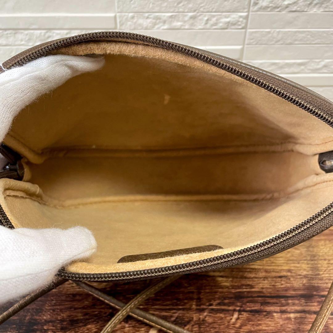 Gucci GG Supreme Leather Vintage Shoulder Bag — view 8