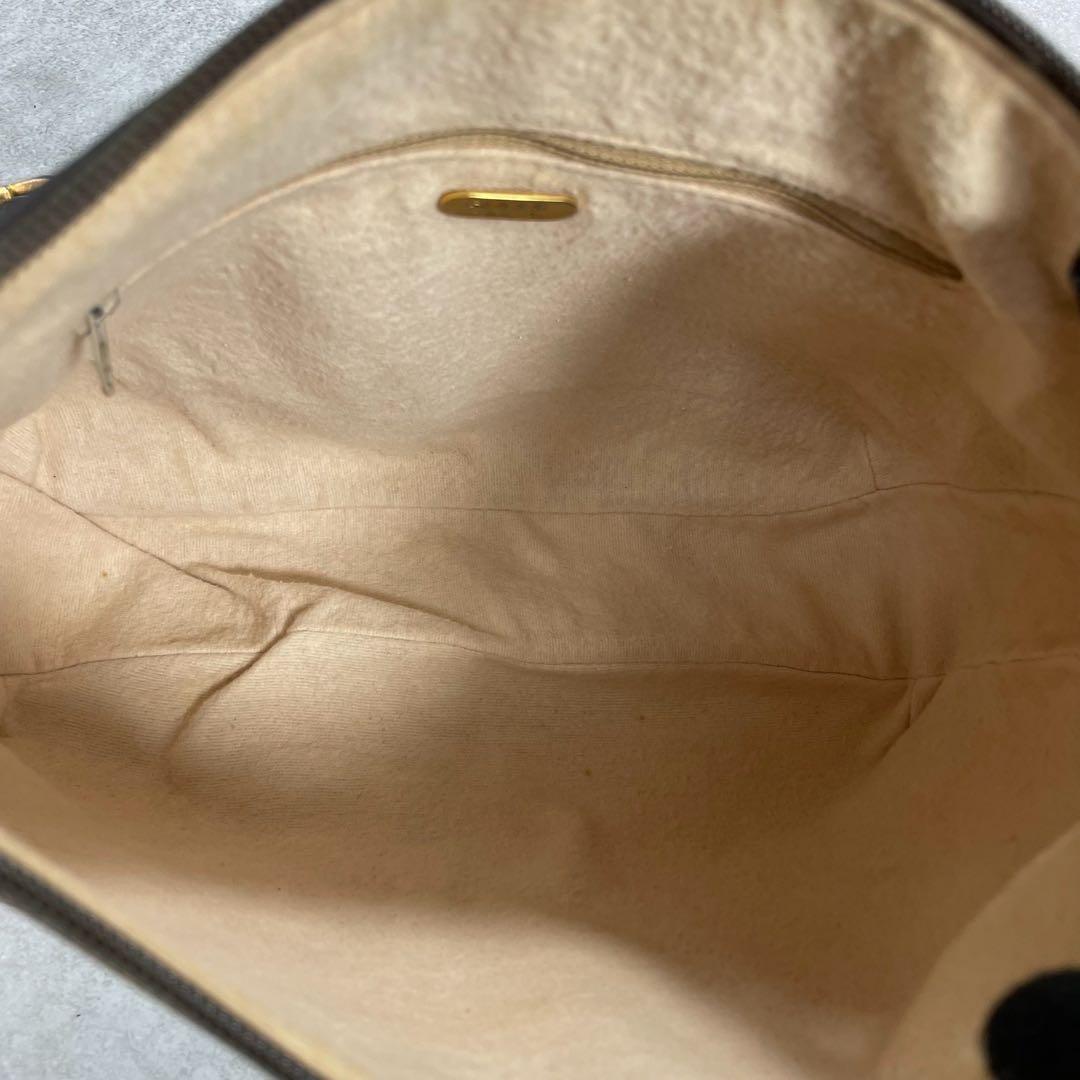 Gucci GG Shoulder Bag Brown Beige Leather Logo — view 5