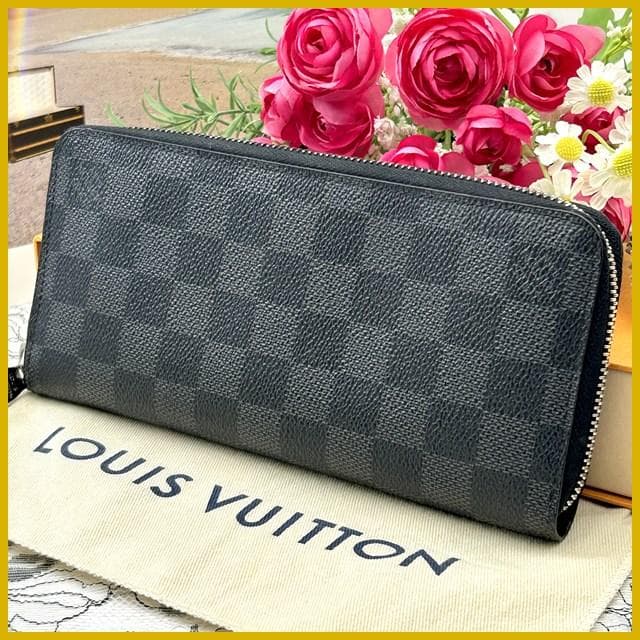 Louis Vuitton Damier Graphite Vertical Zippy Wallet