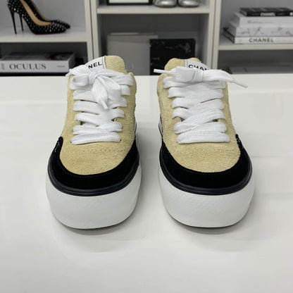 Chanel CC Logo Suede Sneakers Beige — view 4