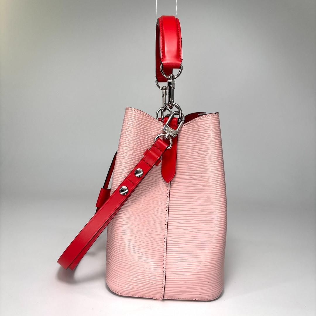 Louis Vuitton Epi Neo Noe BB Shoulder Bag — view 4