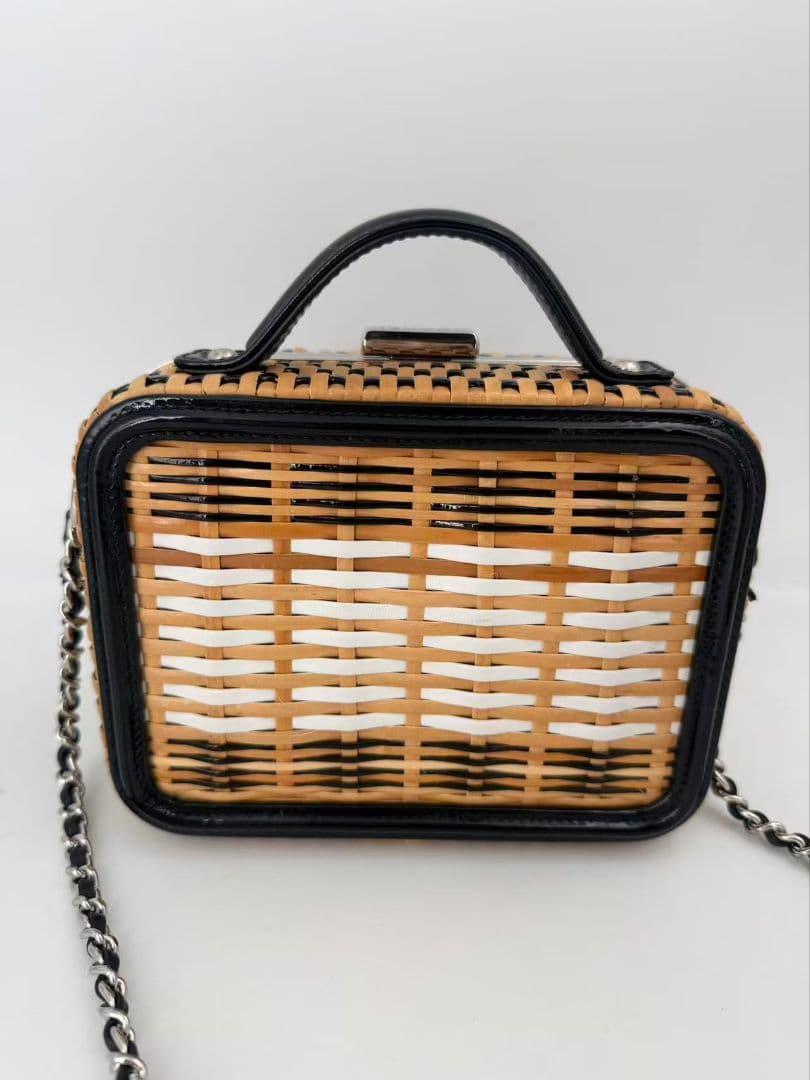 Chanel Rattan Woven Vanity 2-Way Chain Bag — view 2