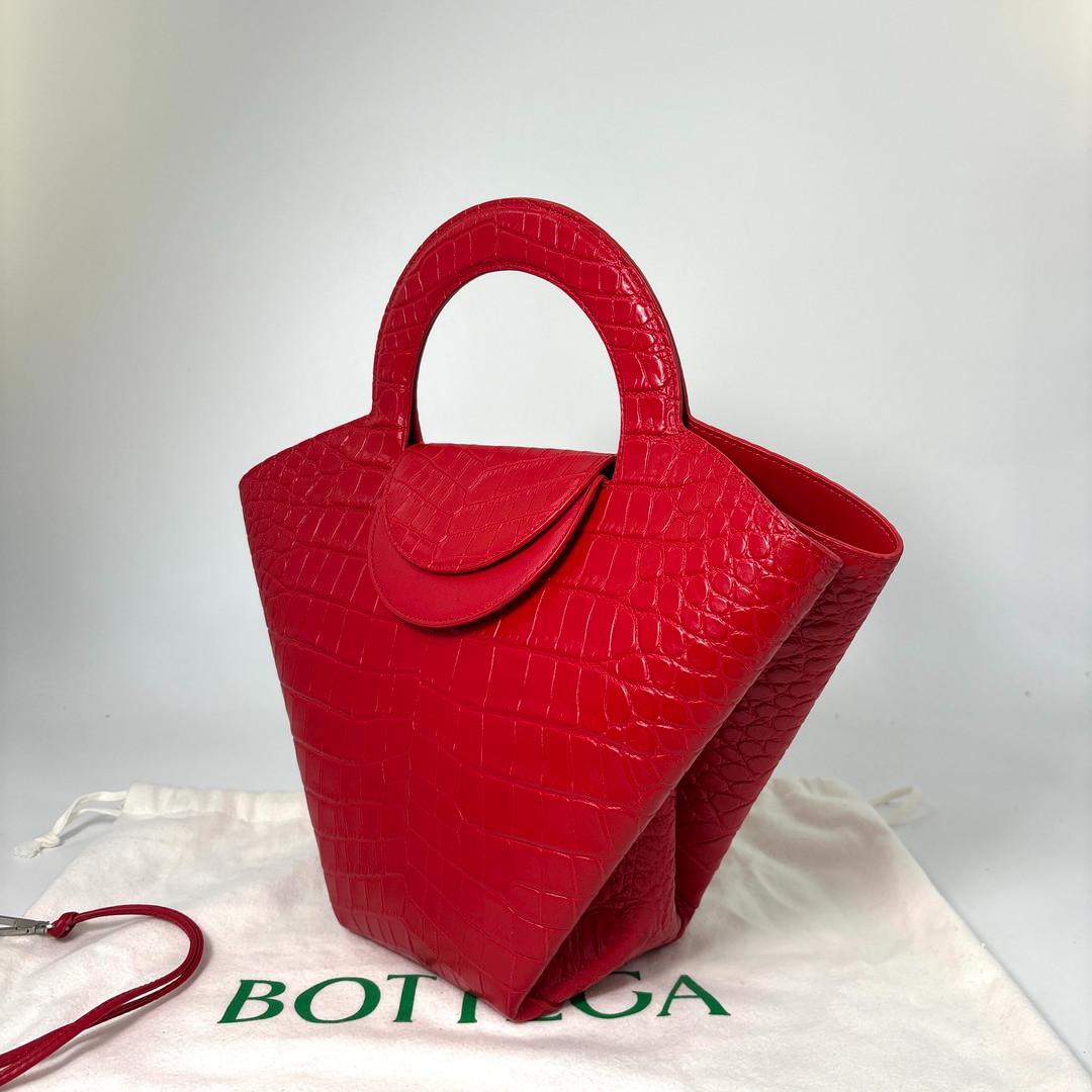 Bottega Veneta IC Doll Tote Bag — view 2