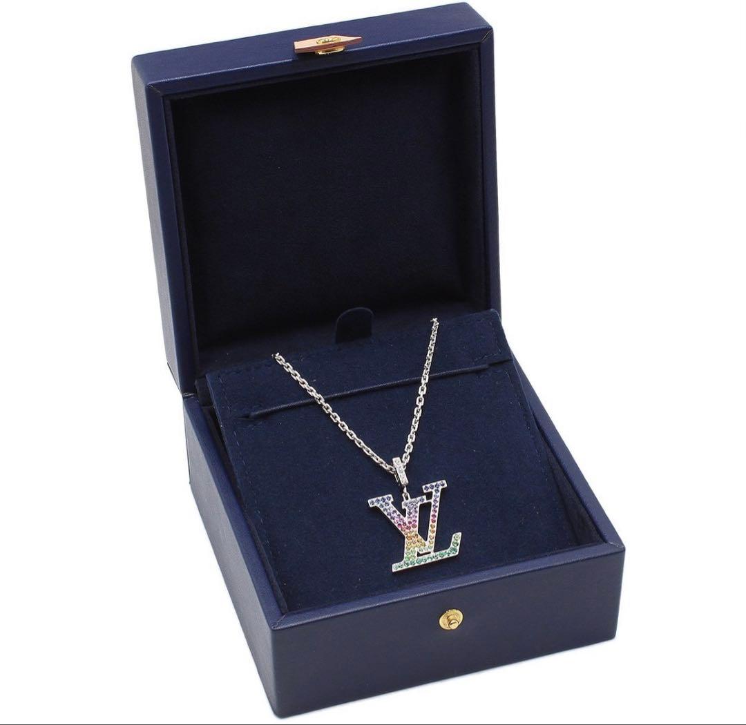 Louis Vuitton 18k White Gold Pendant LV XL Rainbow Necklace — view 3