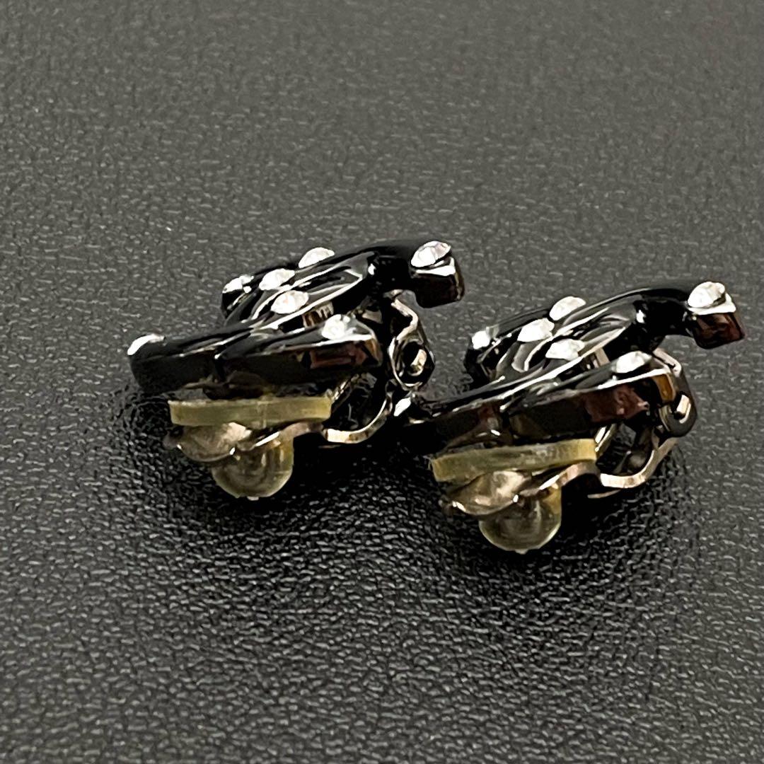 Chanel CC Logo Earrings 03A Rhinestone Icon — view 4
