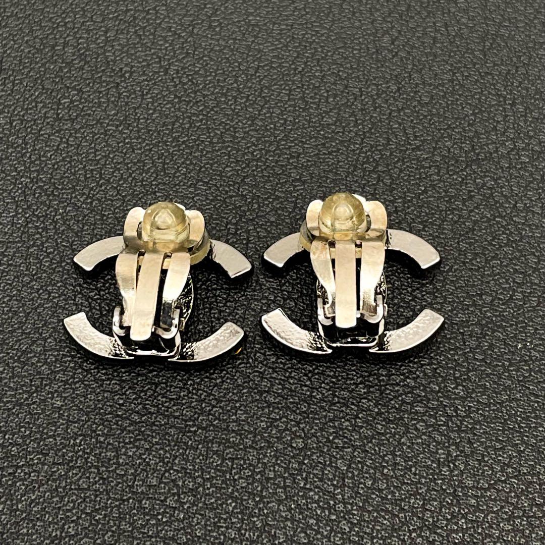Chanel CC Logo Earrings 03A Rhinestone Icon — view 5