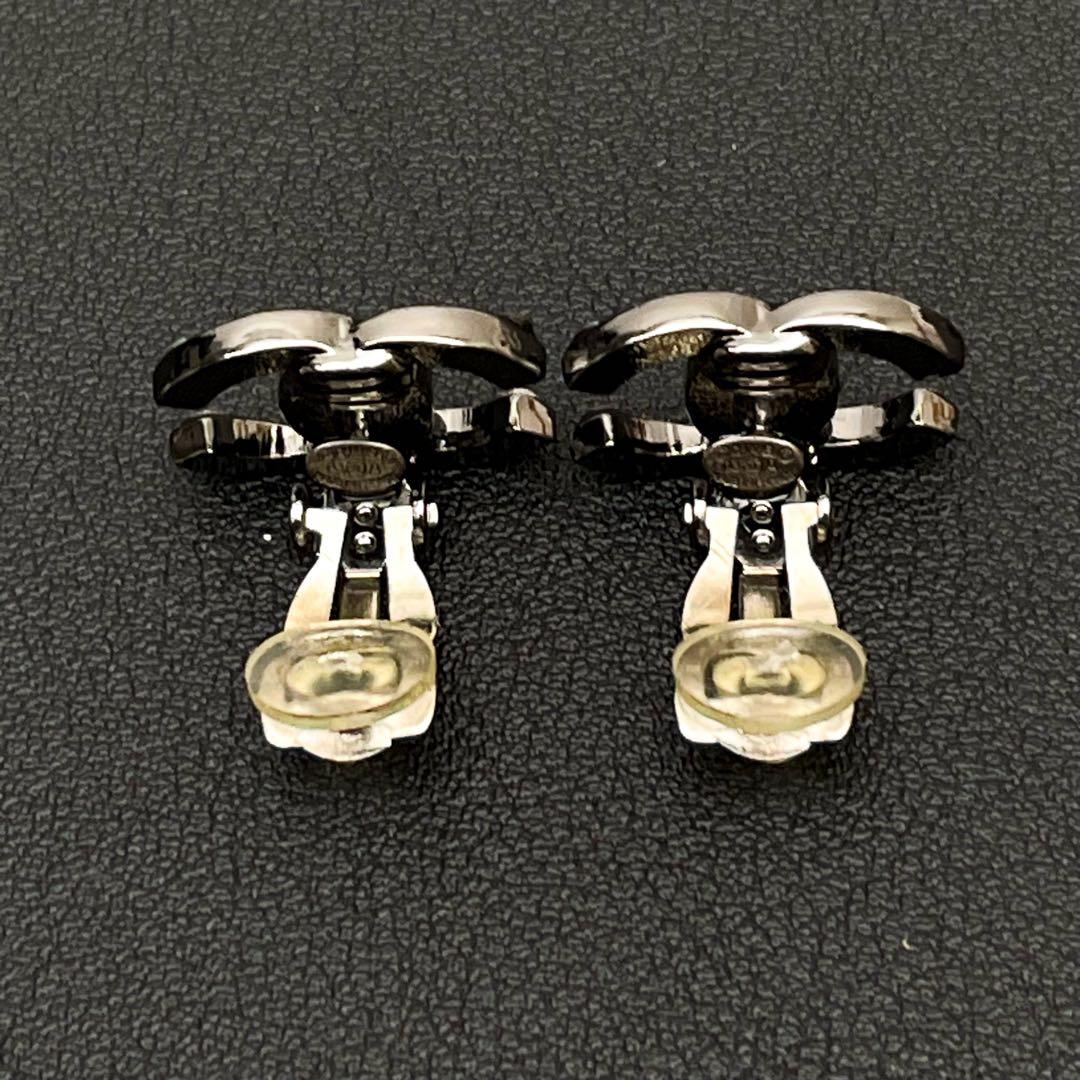 Chanel CC Logo Earrings 03A Rhinestone Icon — view 7