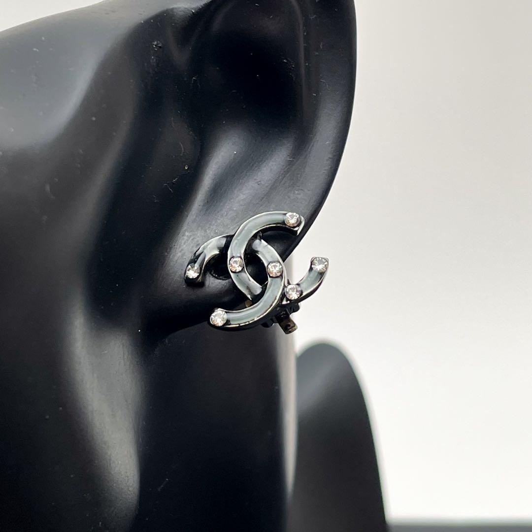 Chanel CC Logo Earrings 03A Rhinestone Icon — view 8