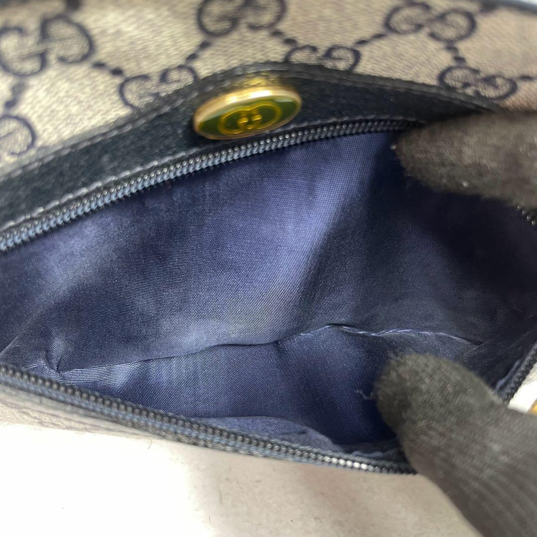 Gucci GG Sherry Line Shoulder Bag Navy Logo Leather — view 6