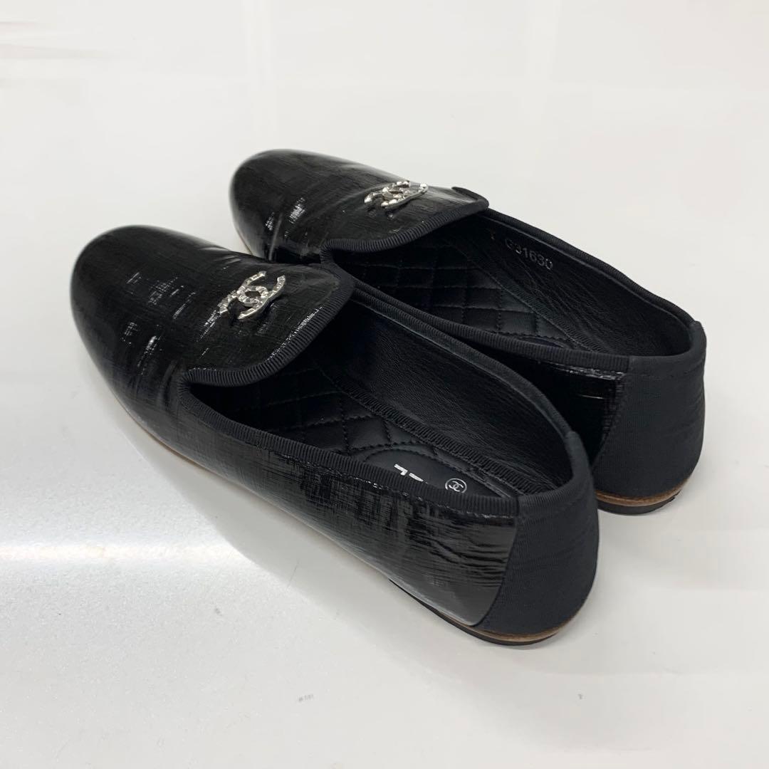 Chanel CC Logo Patent Quilted Opera Shoes Loafers Black — view 4