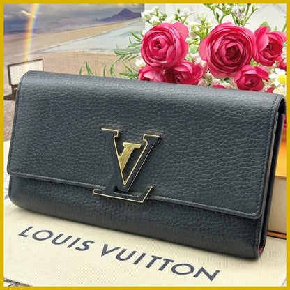 Louis Vuitton Portefeuille Capucines Wallet